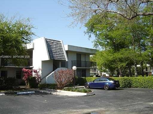 1st image of 4000 N Cypress Dr APT 205