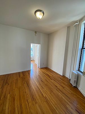 4th image of 245 E 62nd St APT 16
