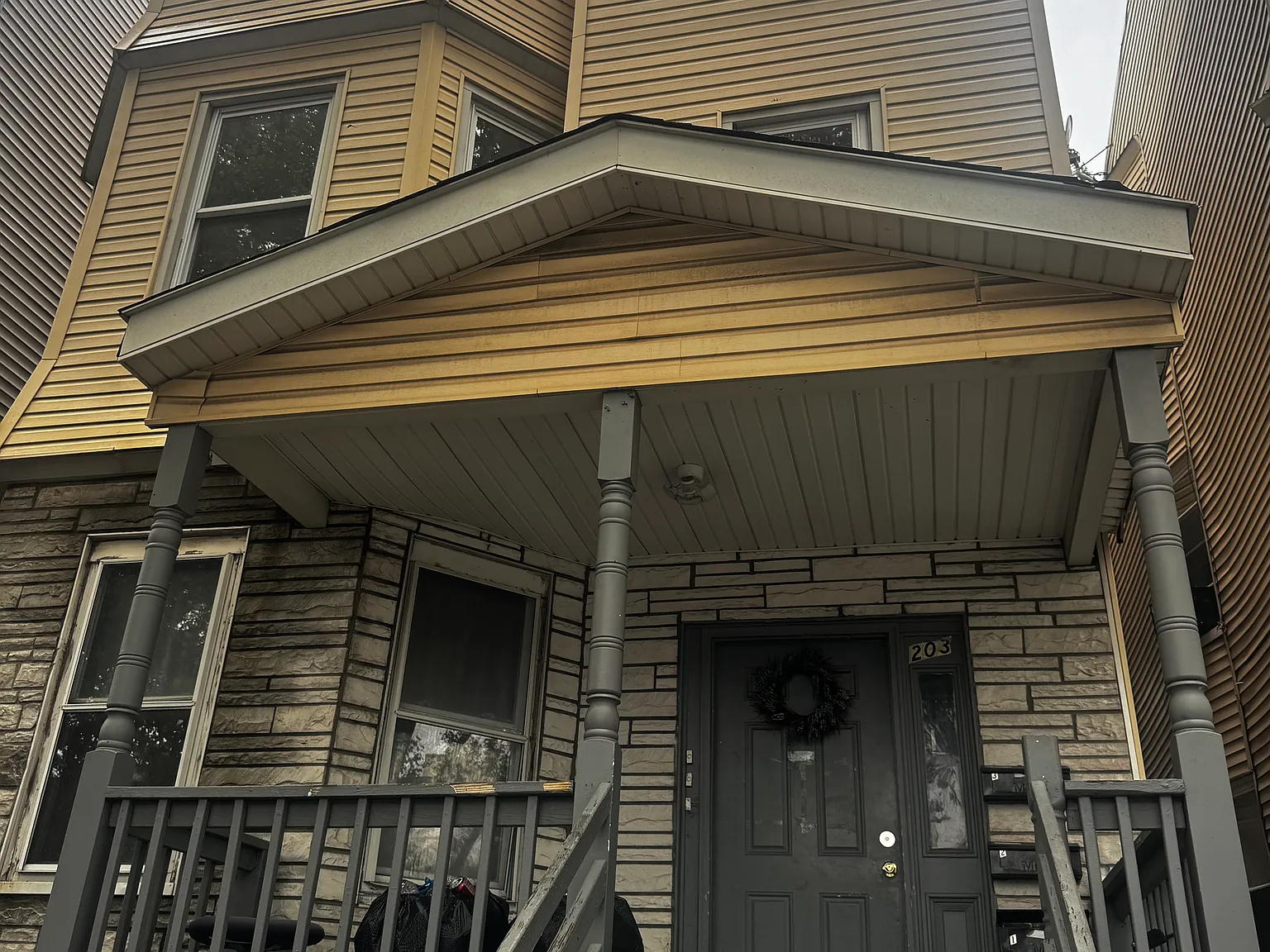 203 N 15th St — Photo 1