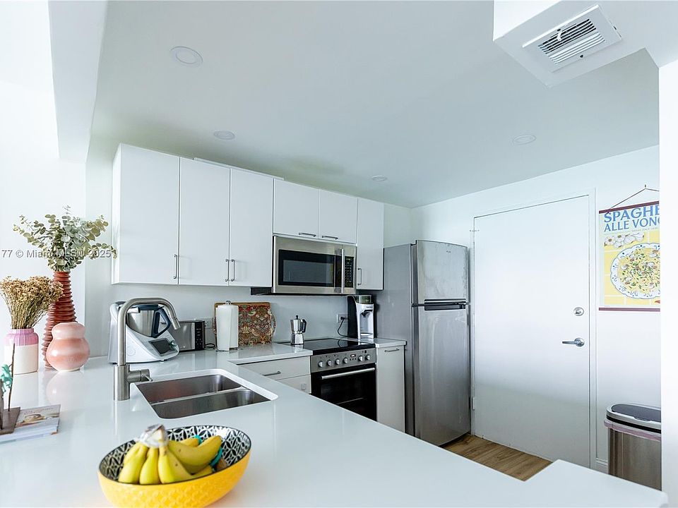 1st image of 1228 West Ave APT 701