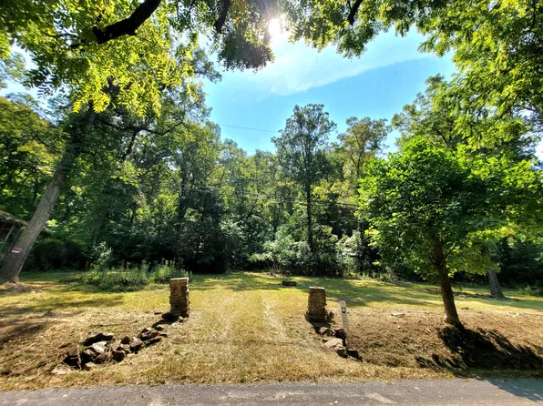 3219 Barger Springs Rd, Forest Hill, WV 24935