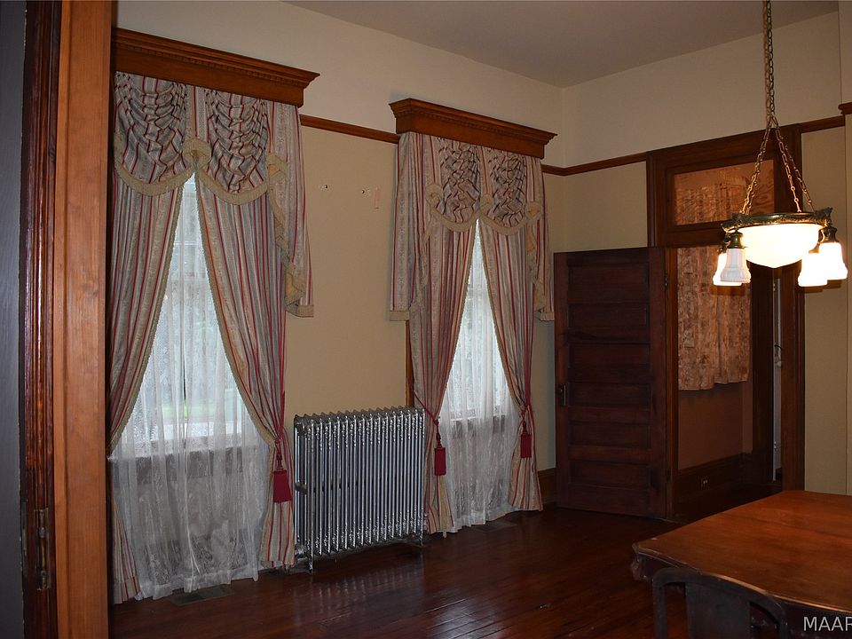 16th image of 2207 Winona Ave