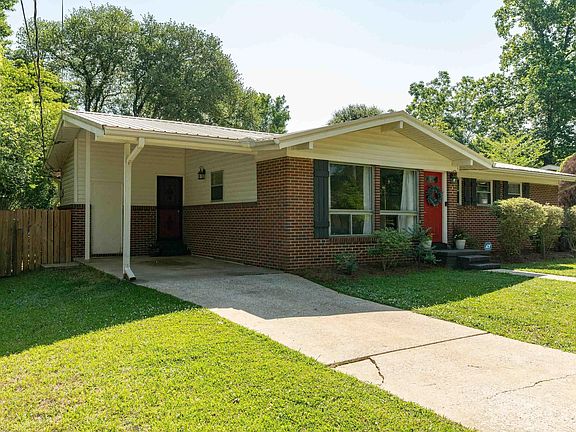 3rd image of 125 Briar Grove Dr