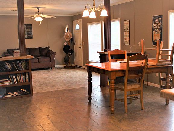 4th image of 18098 County Road 2187 E