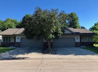 407 Oakwood Dr, Webster City, IA 50595