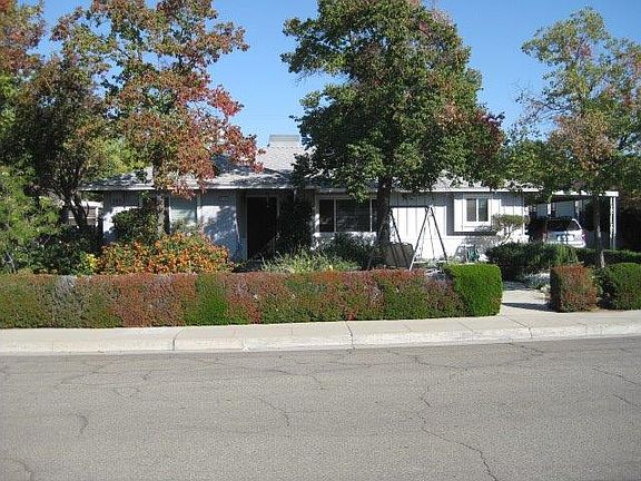 3rd image of 818 W Floradora Ave