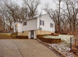 2216 E 35th St, Des Moines, IA 50317