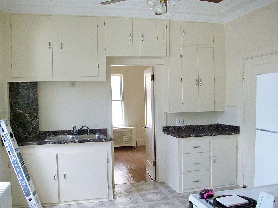 2nd image of 118 Spring St #1