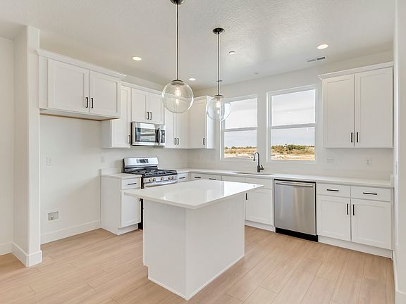 3rd image of 1491 W Jack Creek Ln