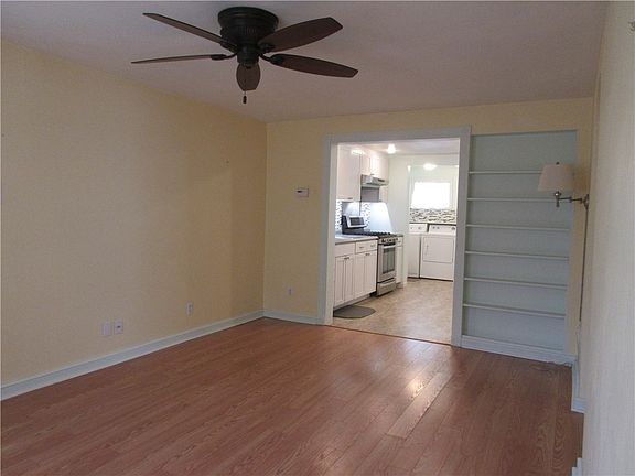 5th image of 222 Florida Dr