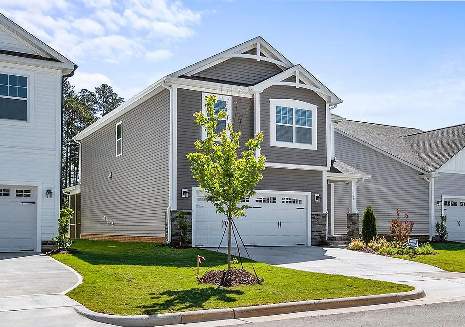 Like-New Beautiful 2-Story Home In Garner - Move In Ready! — Photo 4