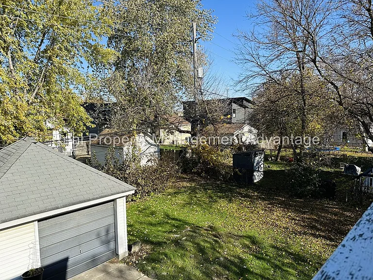 781 Camden — Photo 17