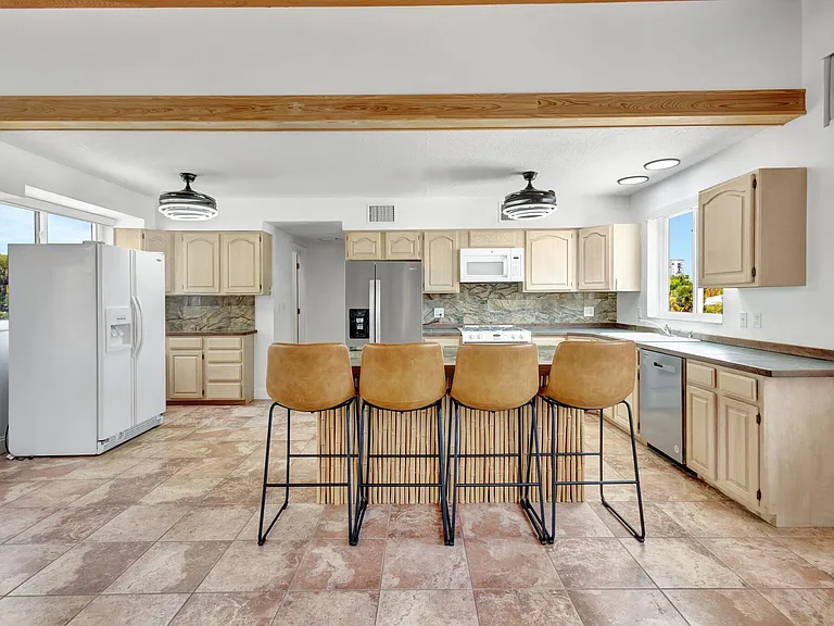 217 Marina Dr — Photo 37