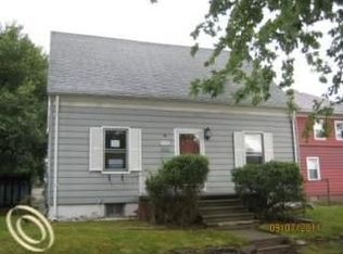408 Spruce St, Wyandotte, MI 48192
