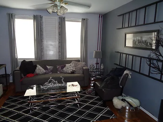 Rented by Zikos Realty Services | media 9