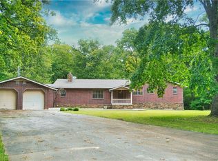 12 W Yocum Rd, Rogers, AR 72756