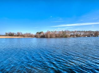 216 Plantation Dr, Manning, SC 29102