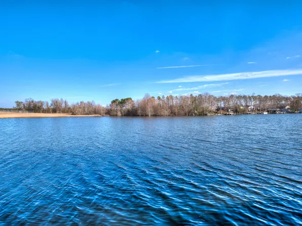 216 Plantation Dr, Manning, SC 29102