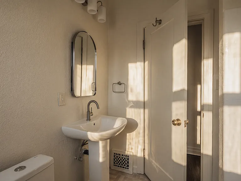 2640 S Bronson Ave #2640 — Photo 15