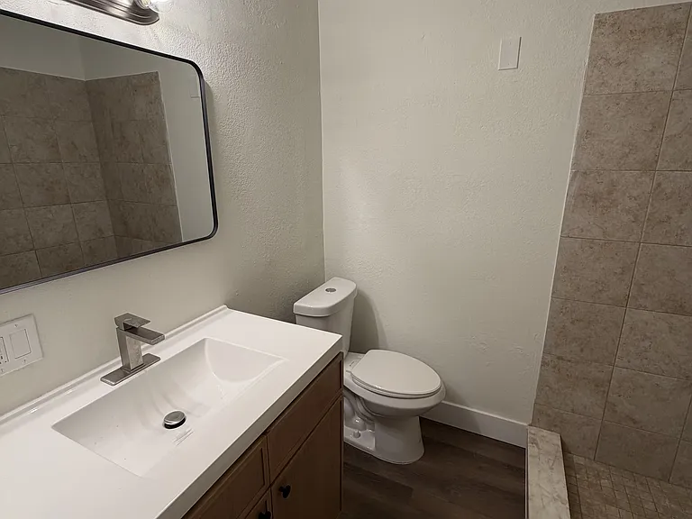110 NE Monroe Cir N #1 — Photo 11