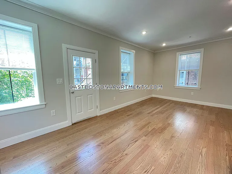 191 Porter St #3 — Photo 17