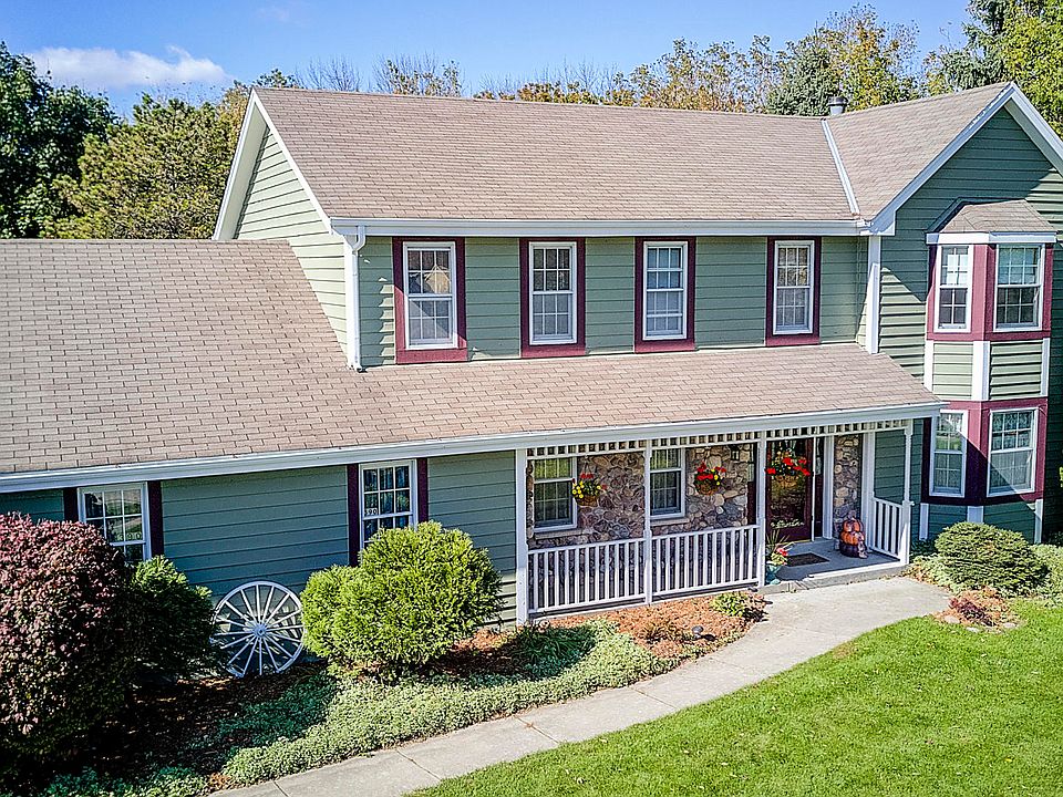 1st image of 390 W Juniper Dr