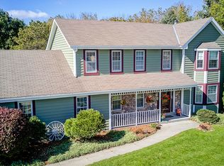 390 W Juniper Dr, Grafton, WI 53024