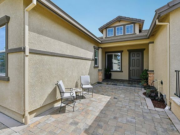 2nd image of 726 Elderberry Loop