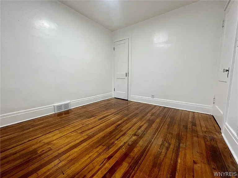 434 23rd St #UPPER — Photo 18