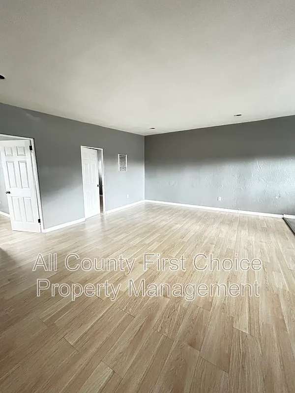2 bed, 1.0 bath, 850 sqft, $1,200 — Photo 3