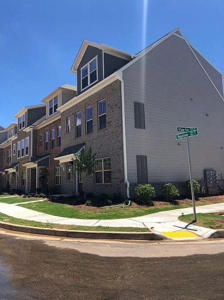 1st image of 3029 Regal Crown Dr