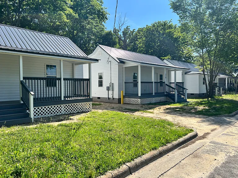 110 E Dewey St — Photo 10