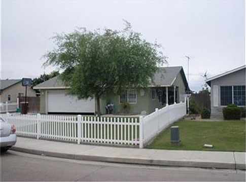 2nd image of 833 Verde St