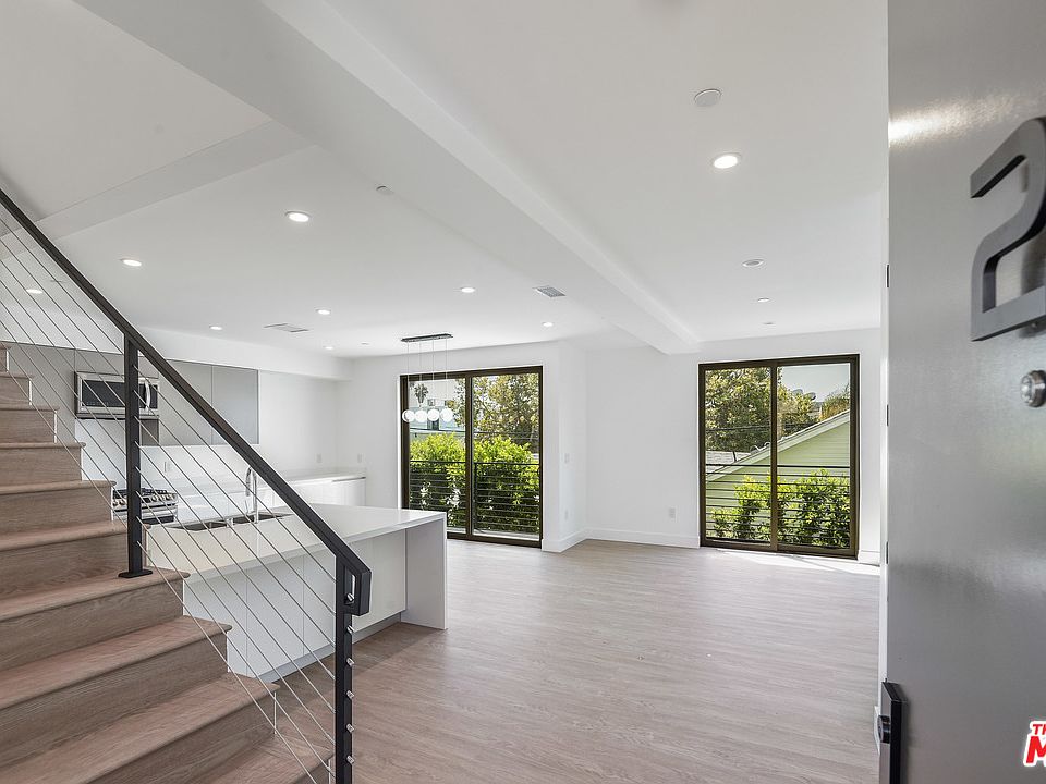 1st image of 1206 N Sycamore Ave #2