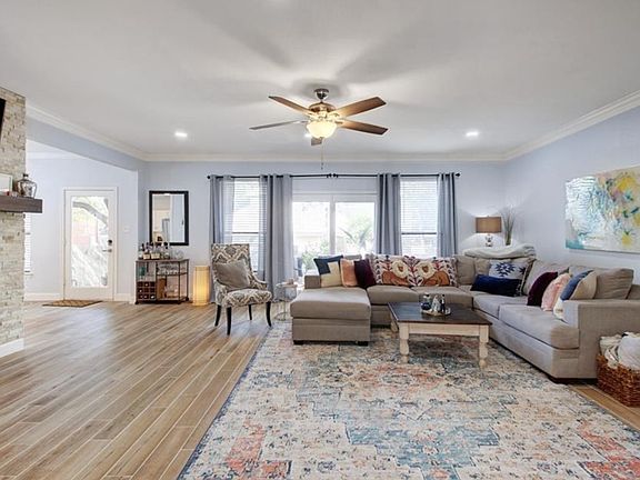 5th image of 7103 Anaqua Dr