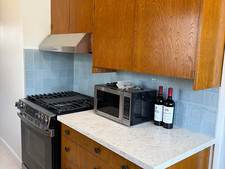 2374 Woods Ave — Photo 3