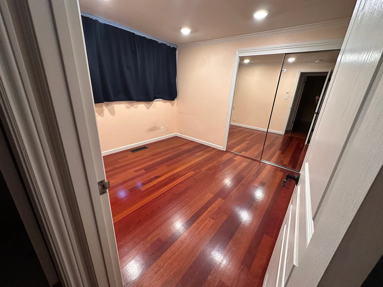 3 bed, 1478 sqft, $5,999 — Photo 2