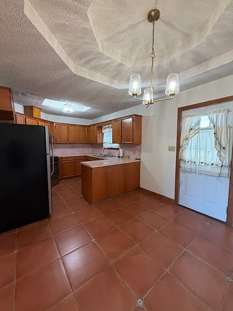 1301 W Duranta Ave — Photo 4