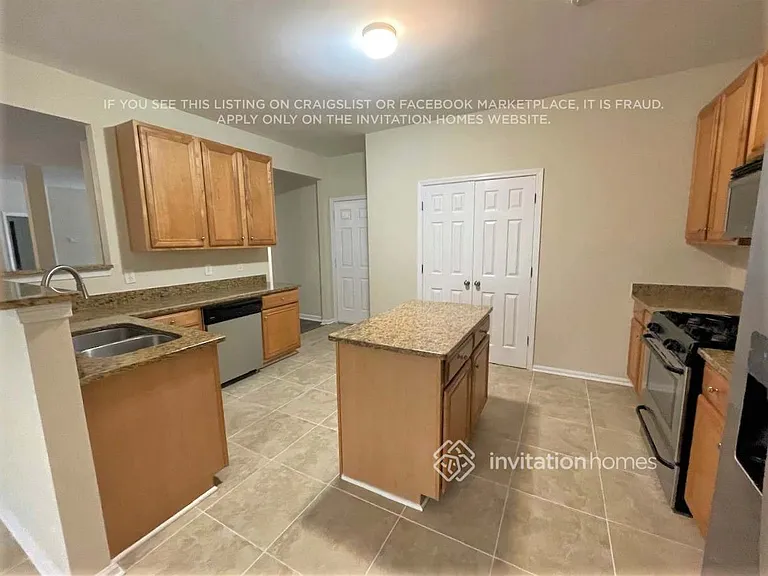 633 Rock Hill Pkwy — Photo 5