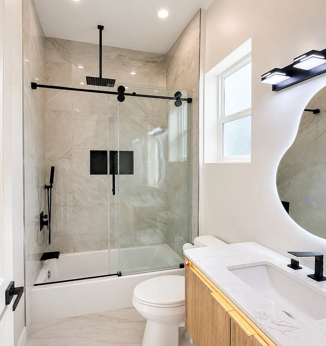 2 bed, 800 sqft, $4,000 — Photo 4