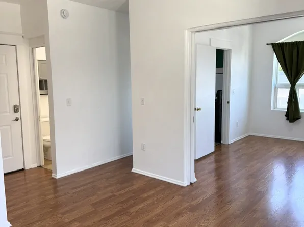 1109 SE Division St APT 1, Portland, OR 97202