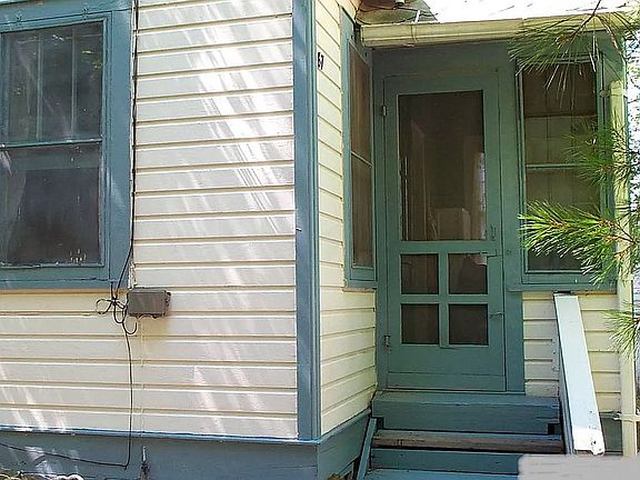 3rd image of 87 Highland Avenue