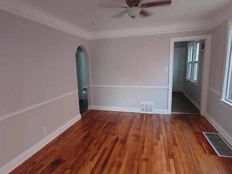 9313 Harvard Rd — Photo 3