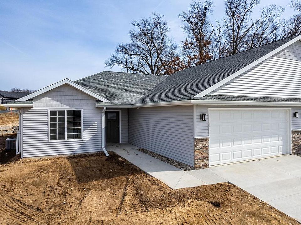 2464 Russell Court, Reedsburg, WI 53959 Zillow