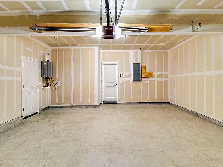 1393 Jamboree Dr — Photo 26