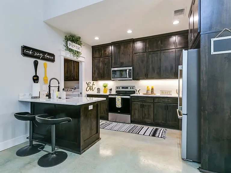 2303 W Beauregard Ave #B — Photo 6