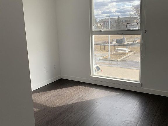 5th image of 9403 102nd Ave #112