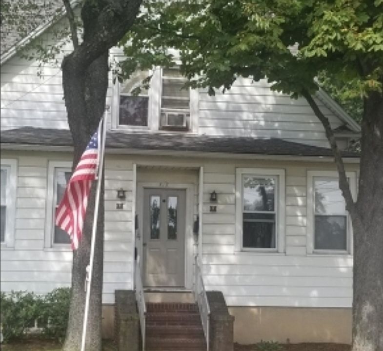 1st image of 517 Woodlawn Ave