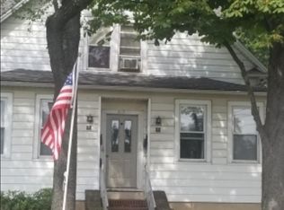 517 Woodlawn Ave, Linden, NJ 07036