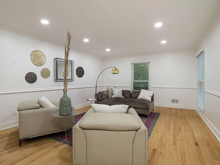 405 Park Lake Cir — Photo 29
